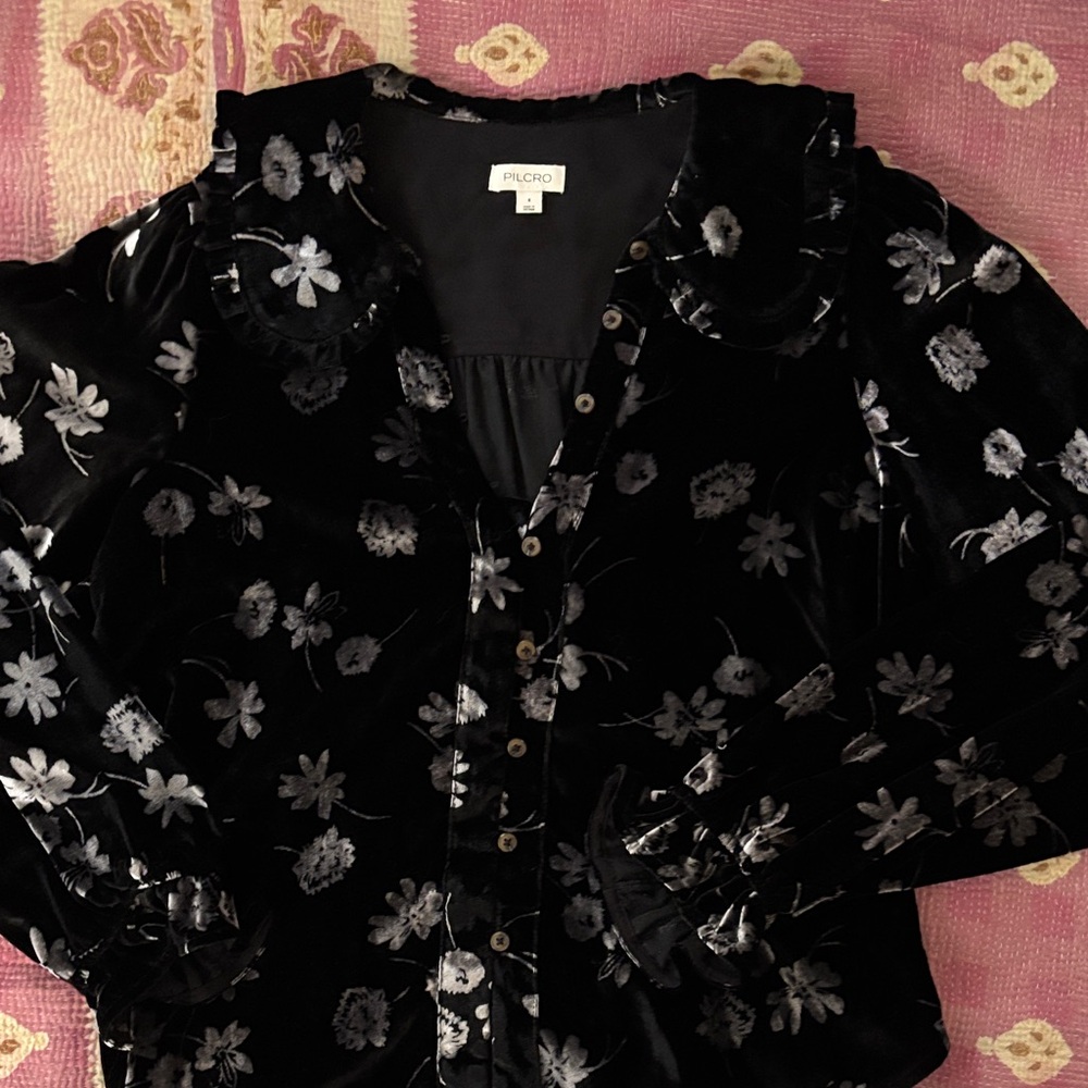 Pilcro Black and White Floral Velvet Blouse